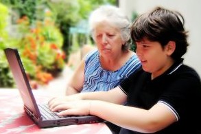 boy-and-grandma-on-laptop